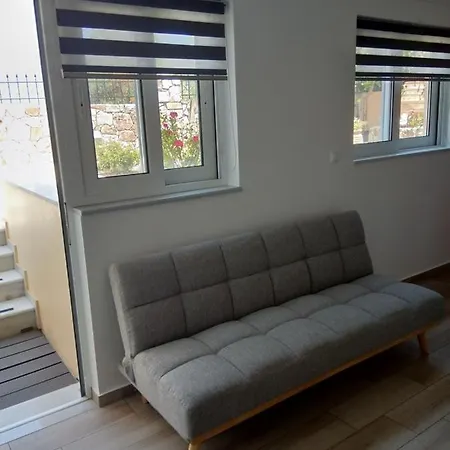 Antony Apartment Kounoupidhiana